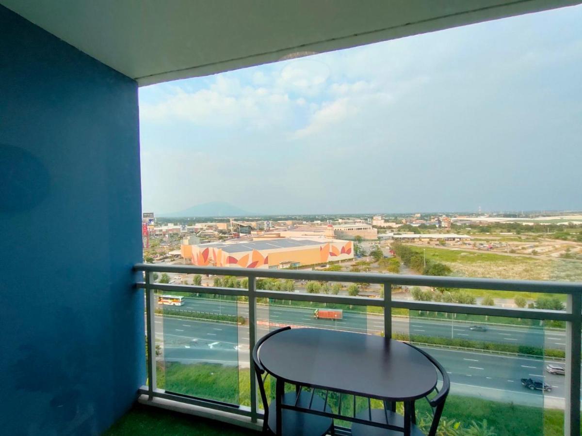 Aparthotel The Aces Crib At Azure North Pampanga Exterior foto